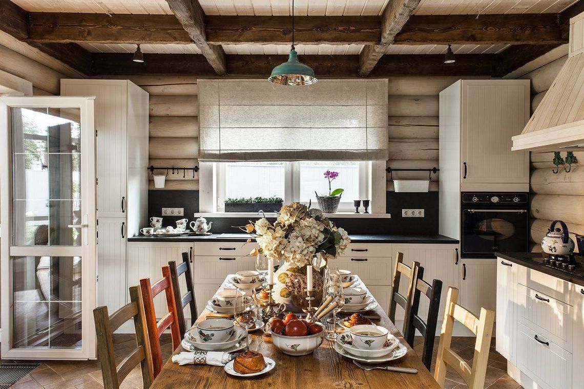 65 идей дизайна кухни в деревянном доме — фото реальных интерьеров и советы | malino-v.ru